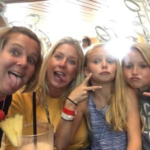 Meet your Posher, Mindy